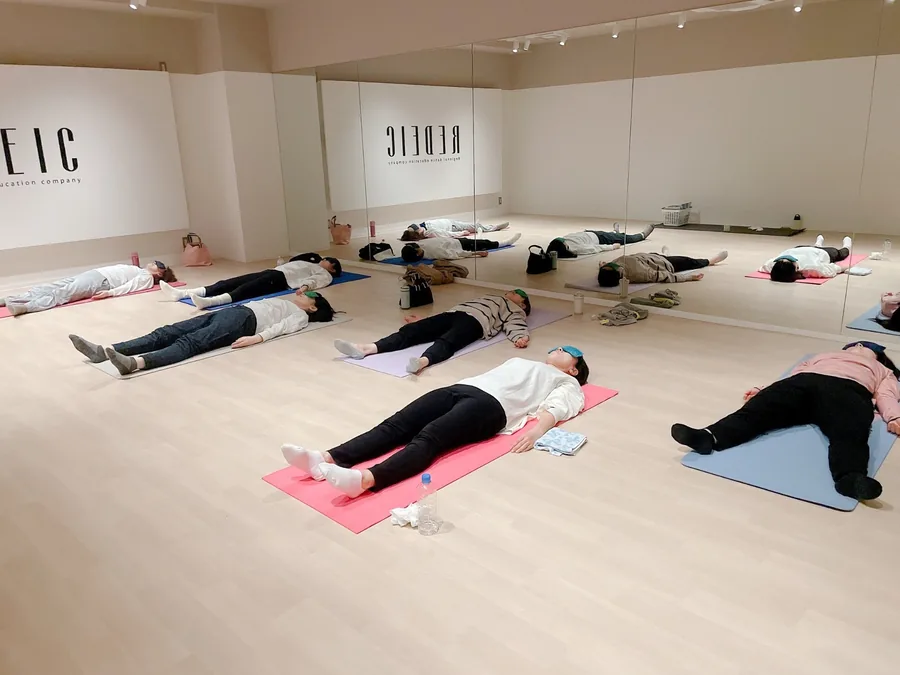 レディックプラス盛岡 Bスタジオ ヨガクラスの様子
